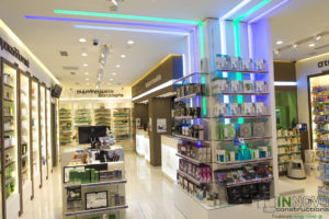 Ανακαίνιση στην Πετρούπολη ενός φαρμακείου
